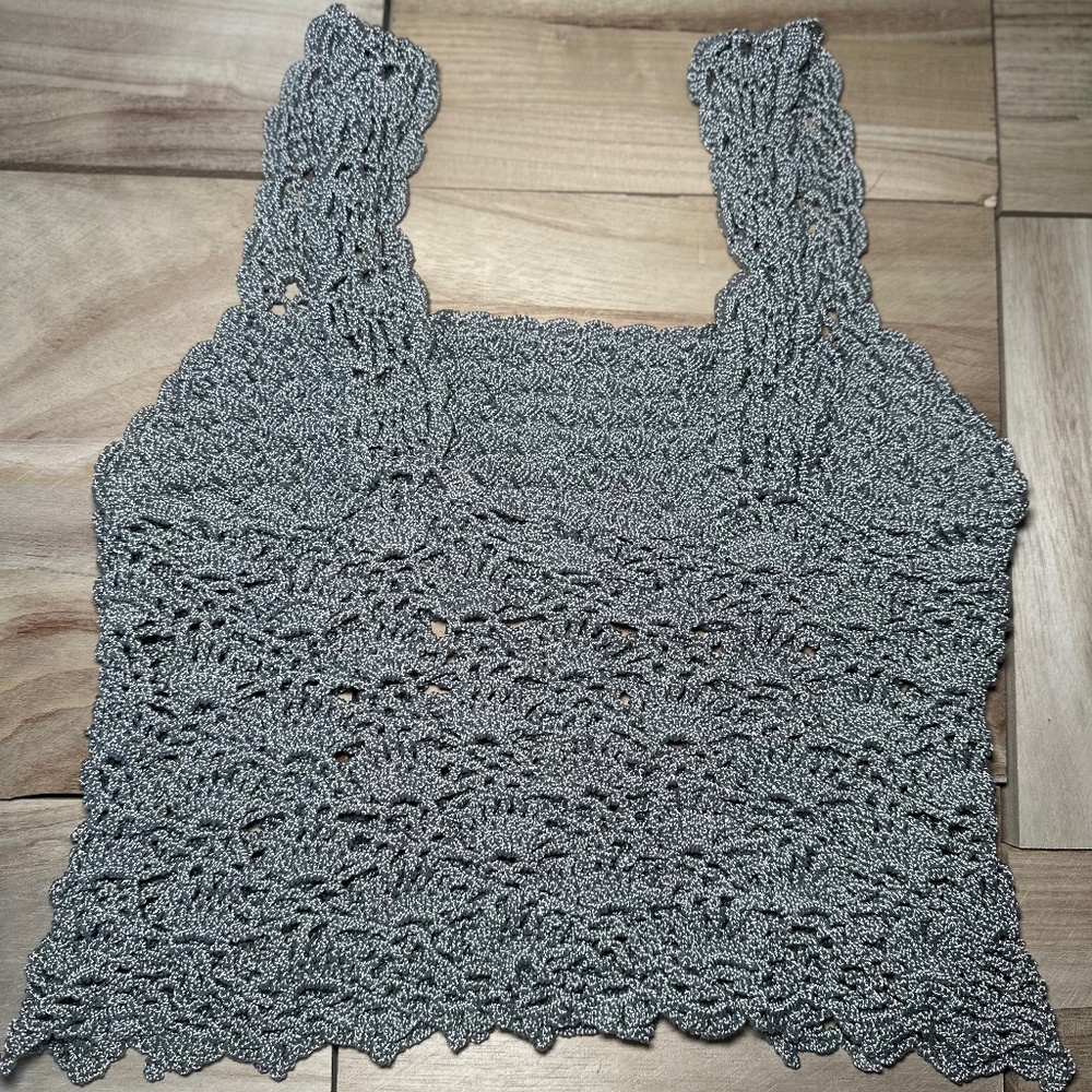 Silver knitted sleeveless crop top